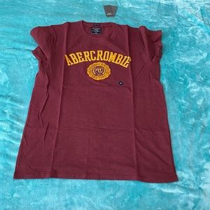 Abercrombie & Fitch Men’s Maroon Crewneck T-shirt
